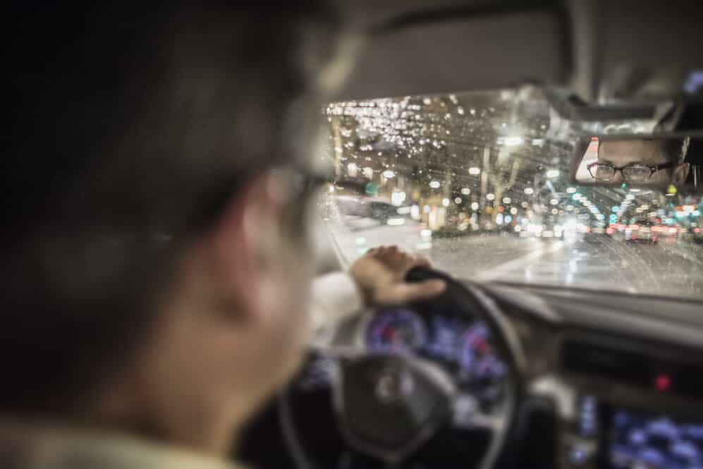 5 Tips to Stay Safe While Driving at Night